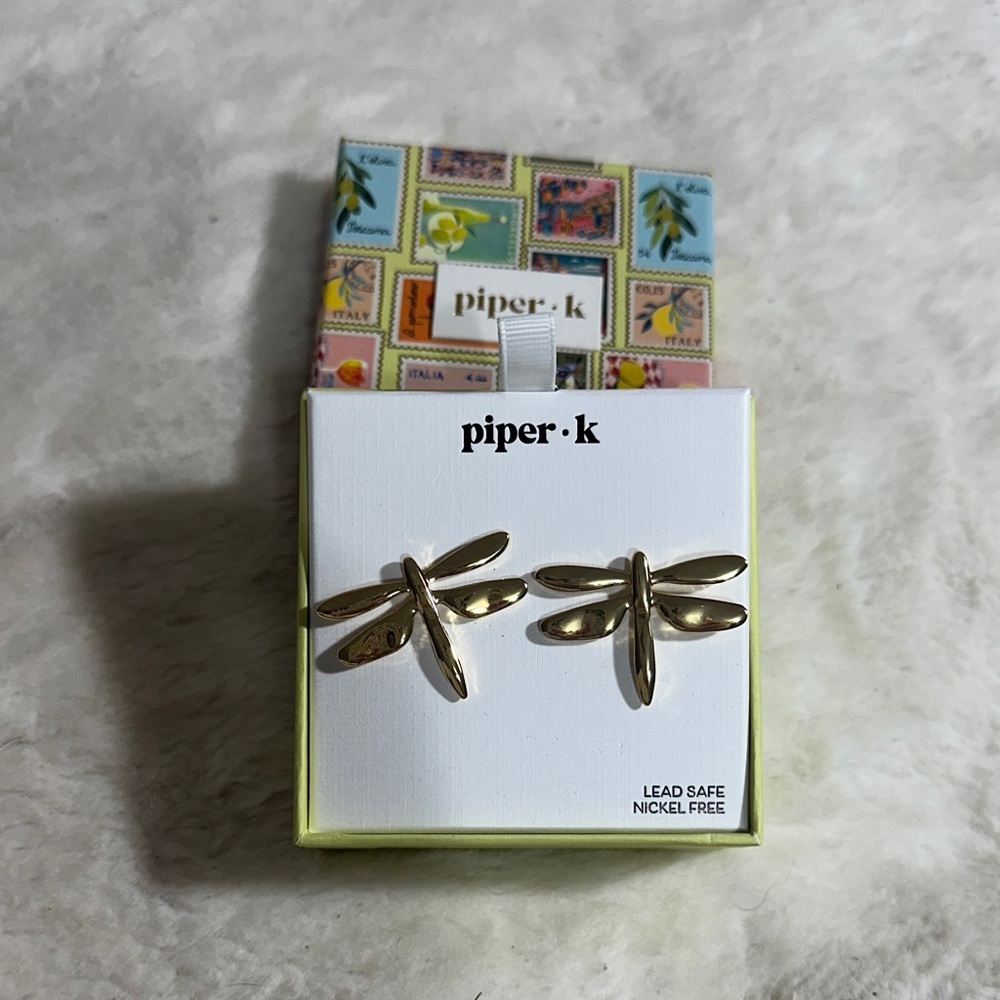 Piper K gold dragonfly post earrings